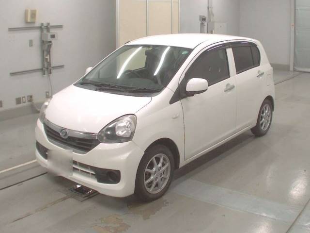 379 DAIHATSU MIRA E S LA300S 2015 г. (CAA Tokyo)